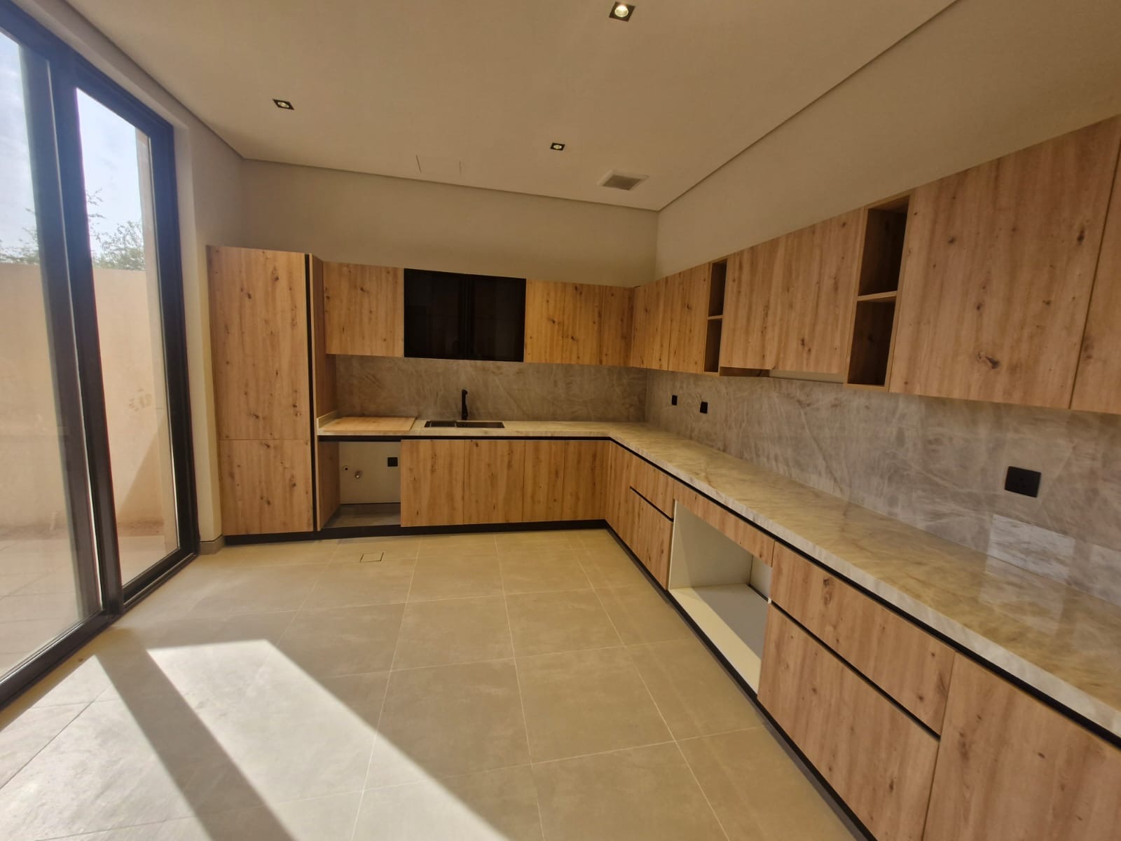 🏡 Luxury Villa for Rent in Ewan Sedra 2 (tuwaiq villa) – Roshn Front